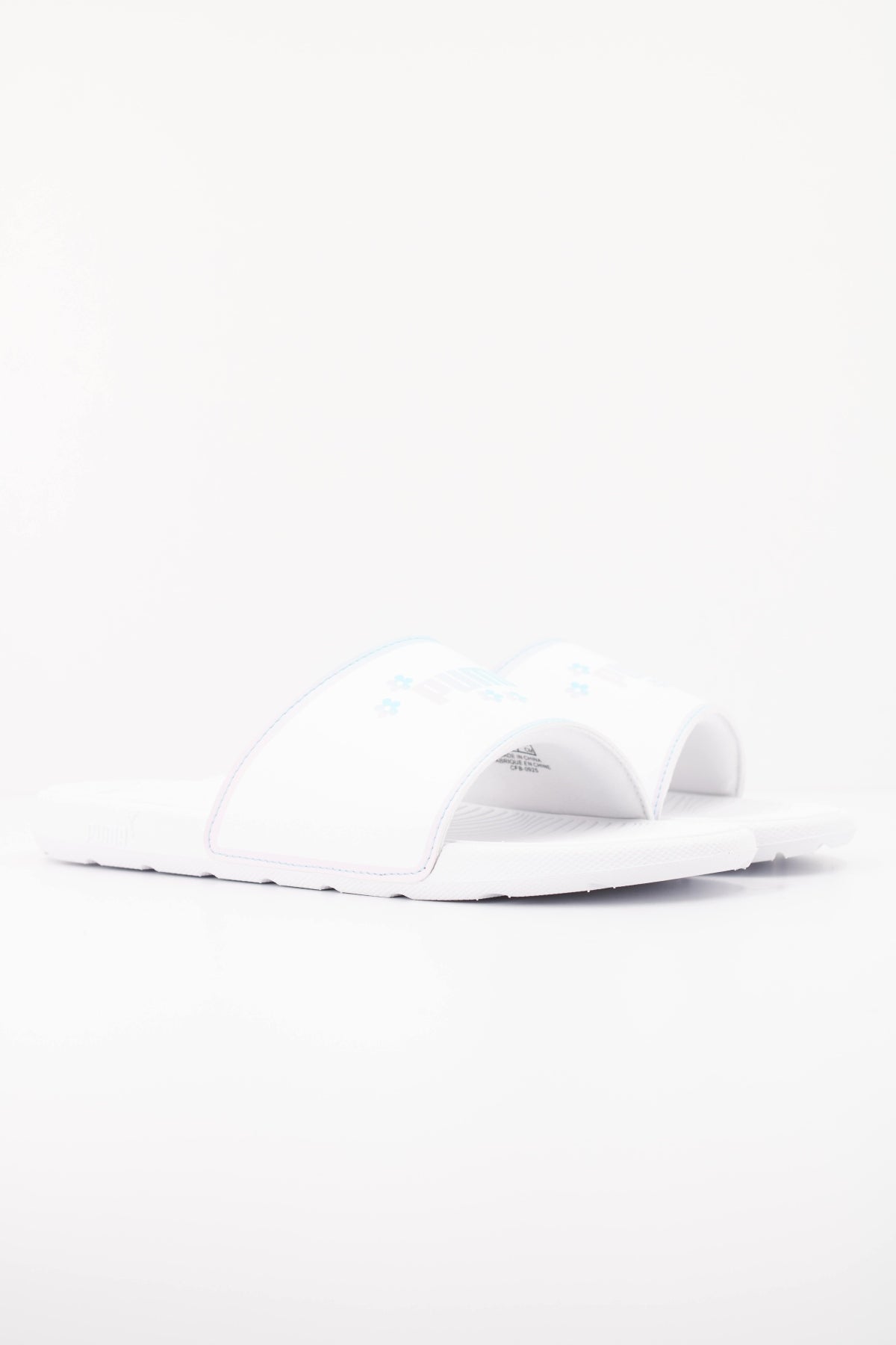 PUMA   en color BLANCO  (2)