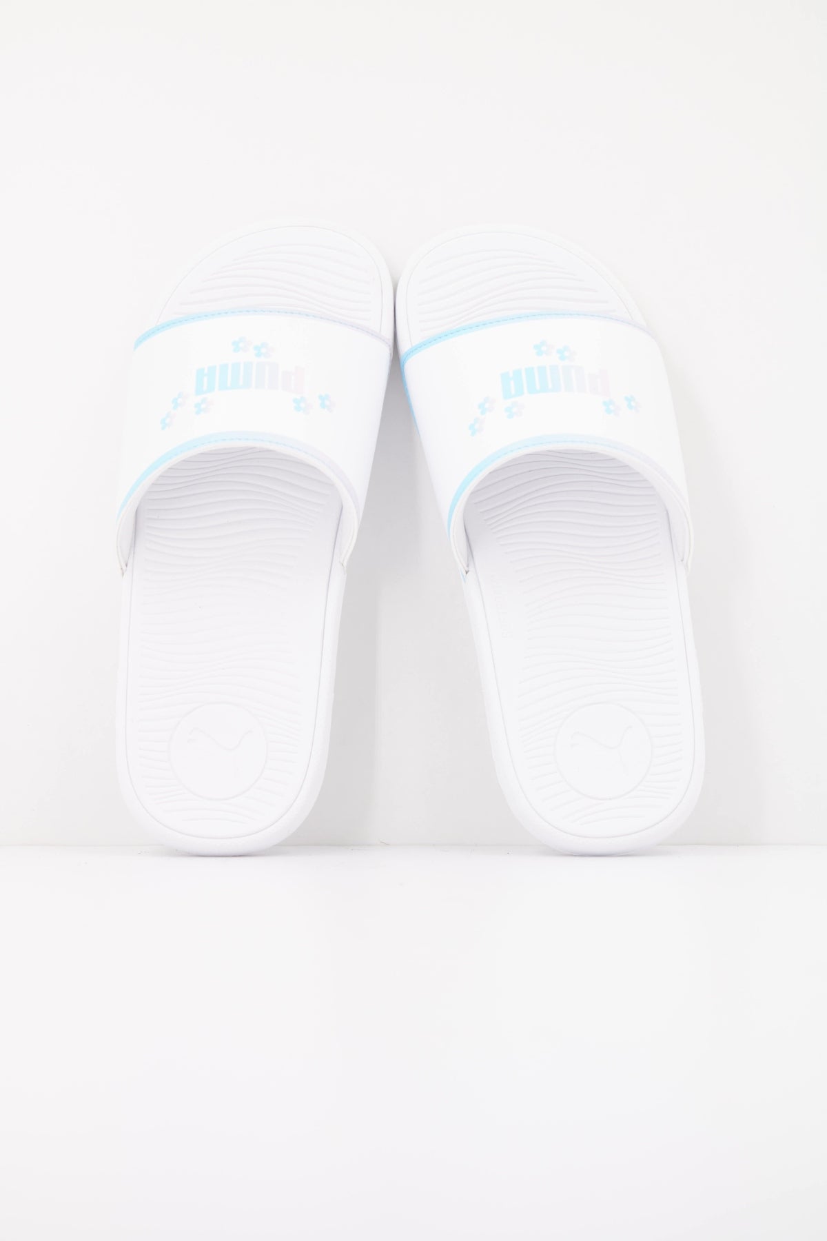 PUMA   en color BLANCO  (3)