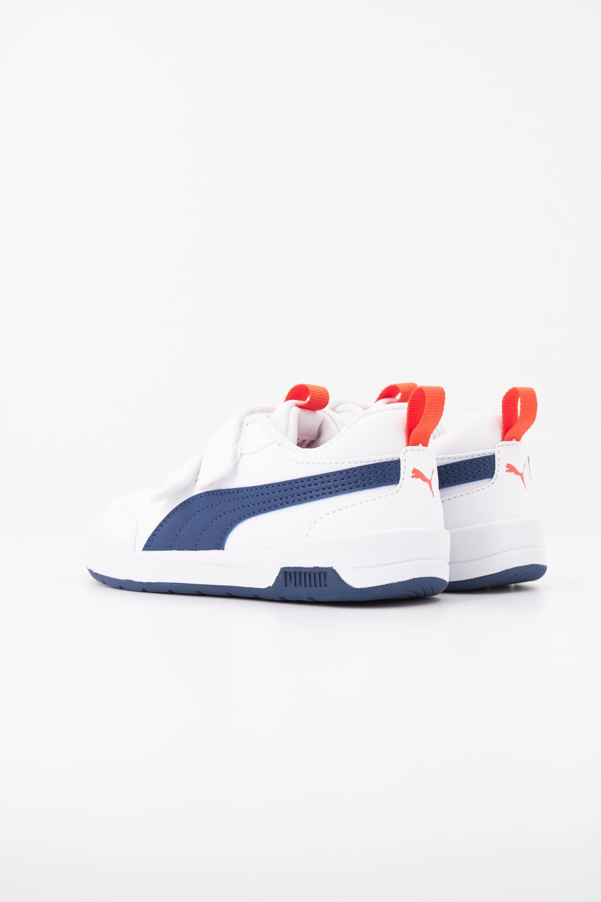 PUMA   en color BLANCO  (4)