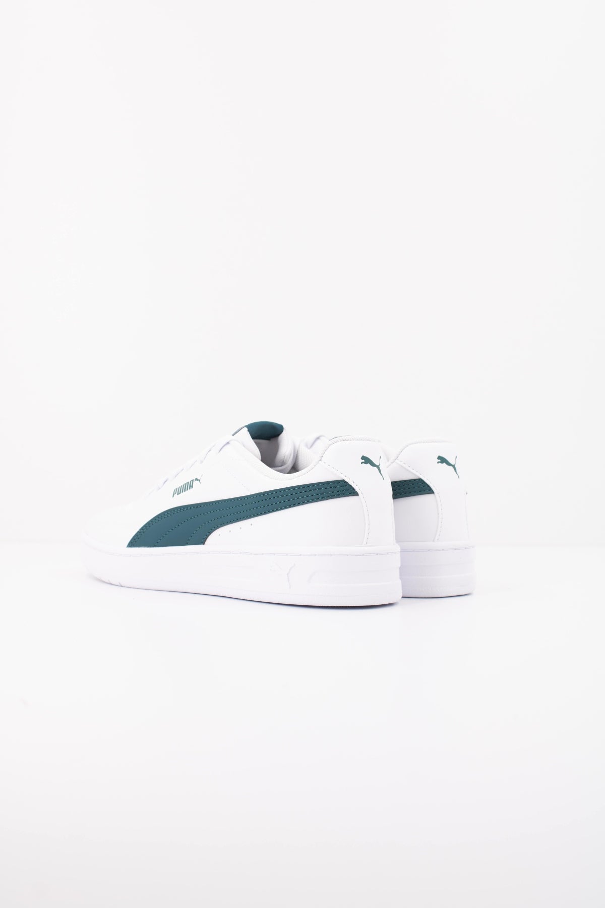 PUMA   en color BLANCO  (4)