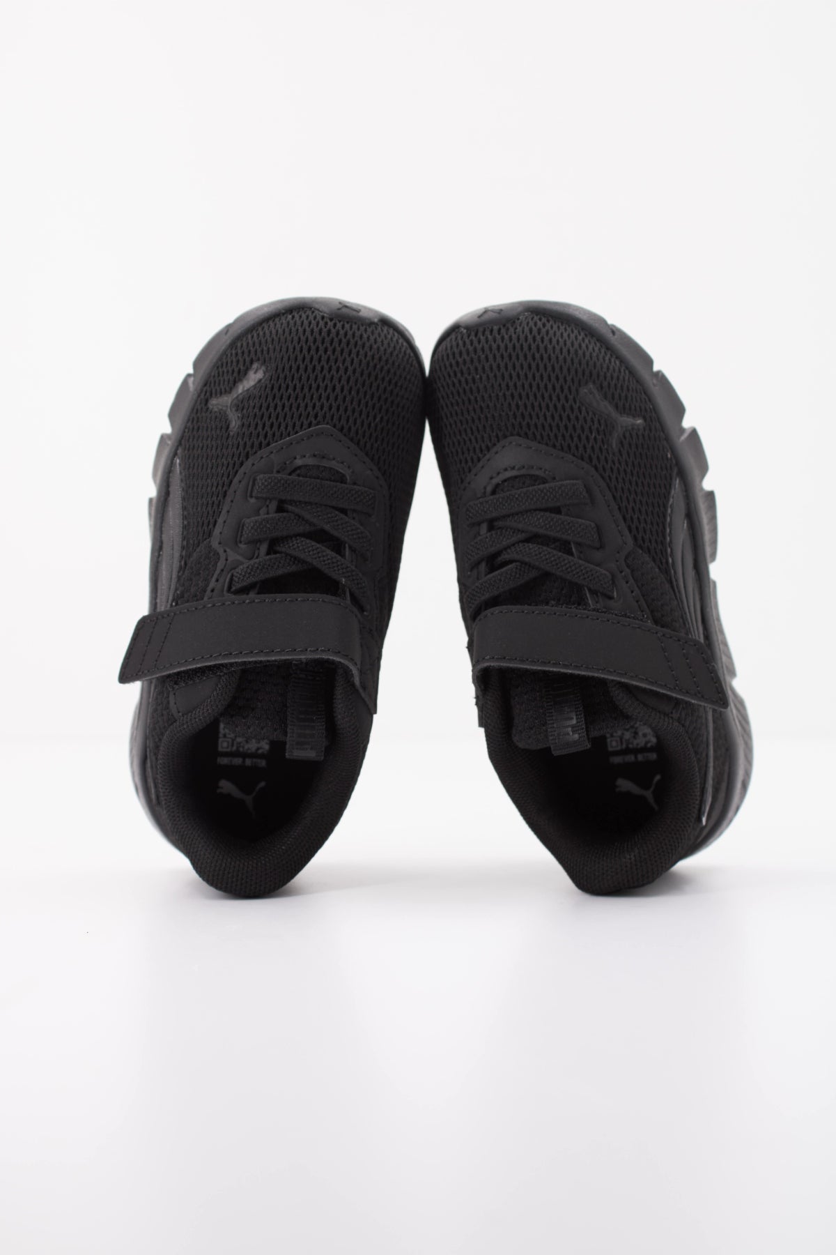 PUMA   en color NEGRO  (3)