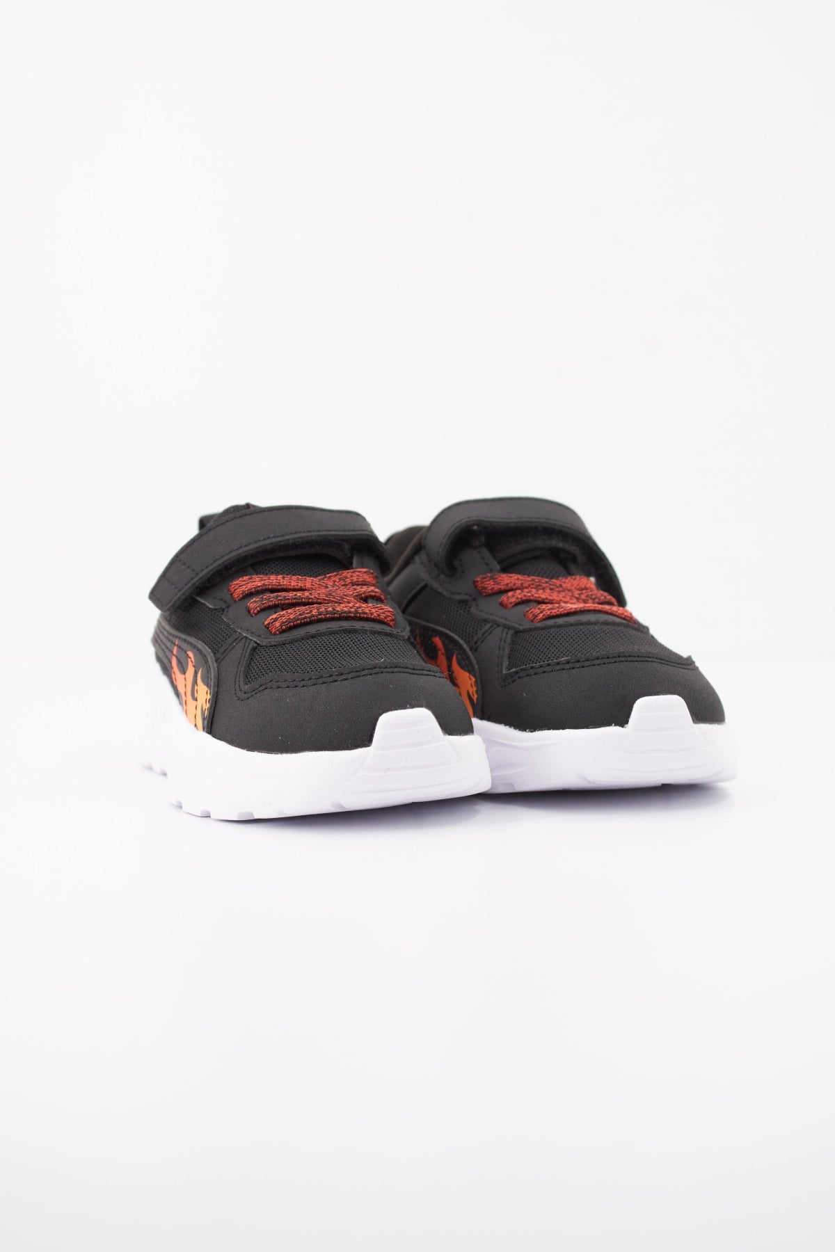 PUMA TRINITY  LT SPARKS AC+ INF en color NEGRO  (2)