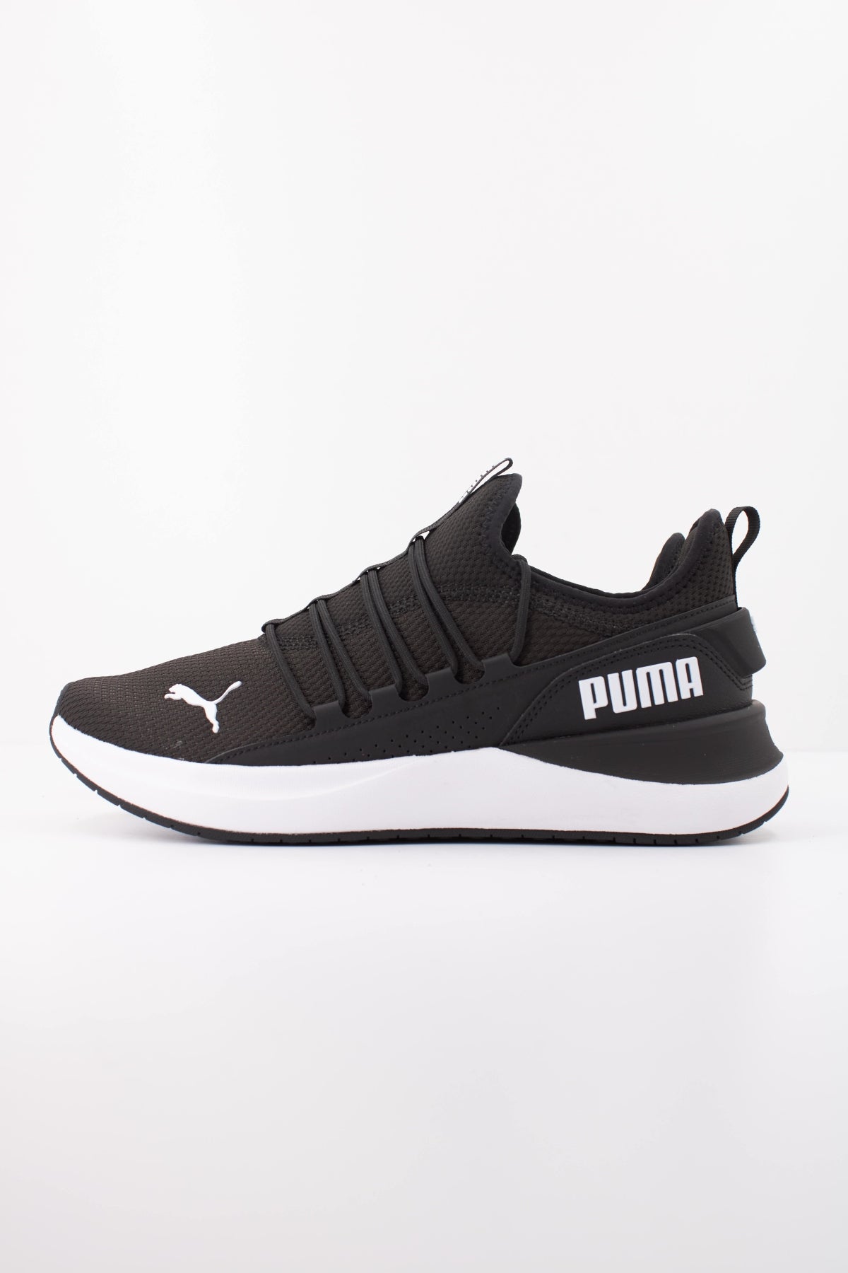 PUMA SOFTRIDE CARSON  en color NEGRO  (1)