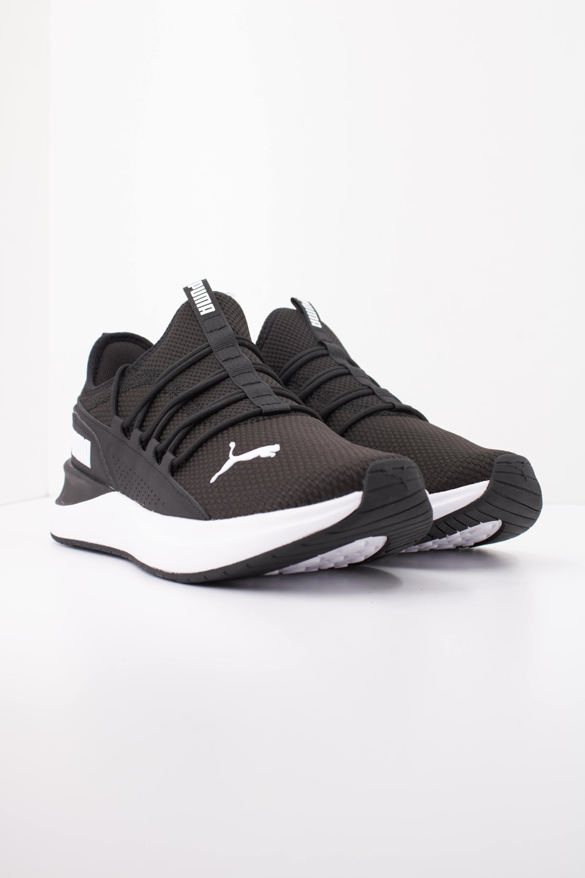 PUMA SOFTRIDE CARSON  en color NEGRO  (2)