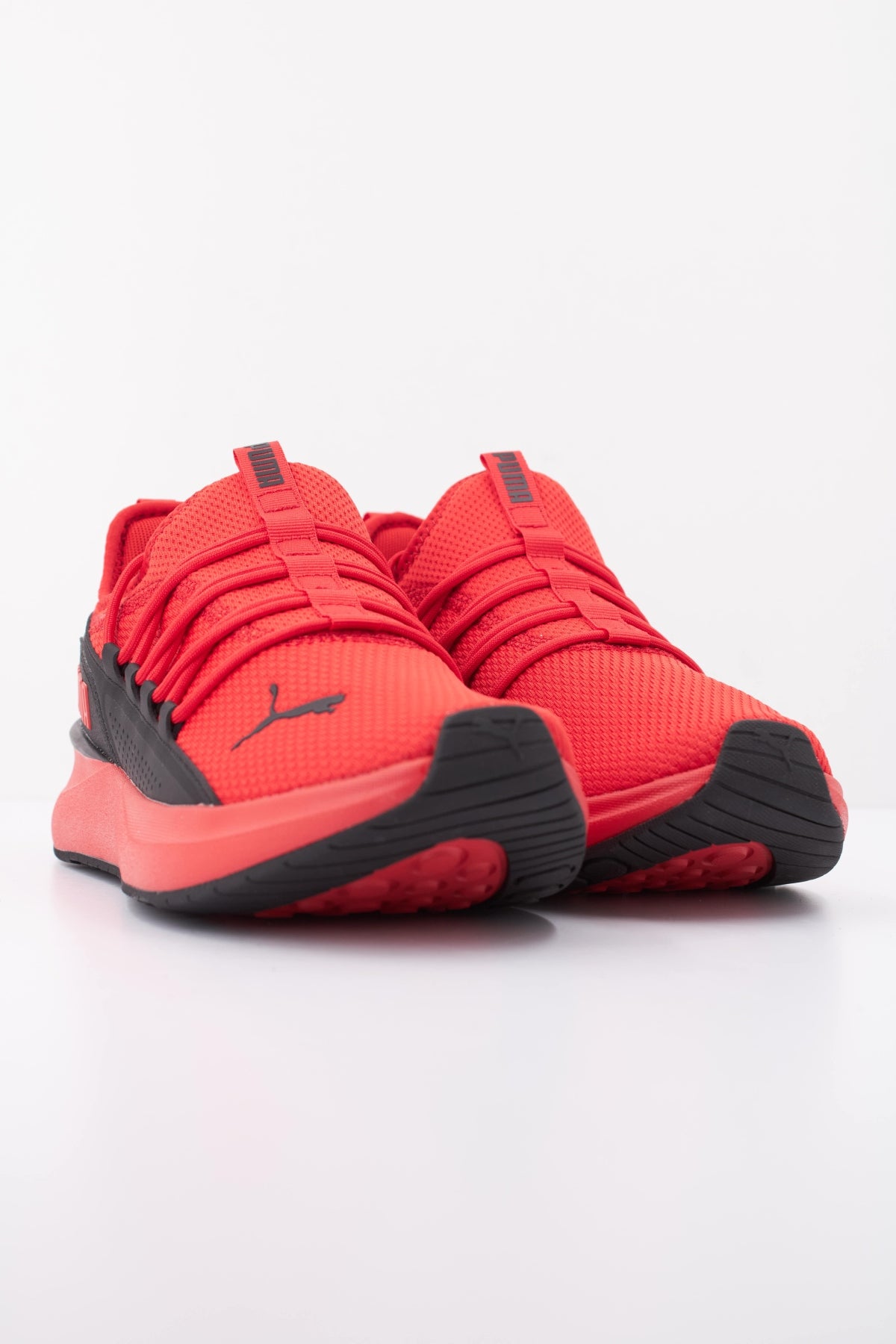 PUMA SOFTRIDE CARSON  en color ROJO  (2)