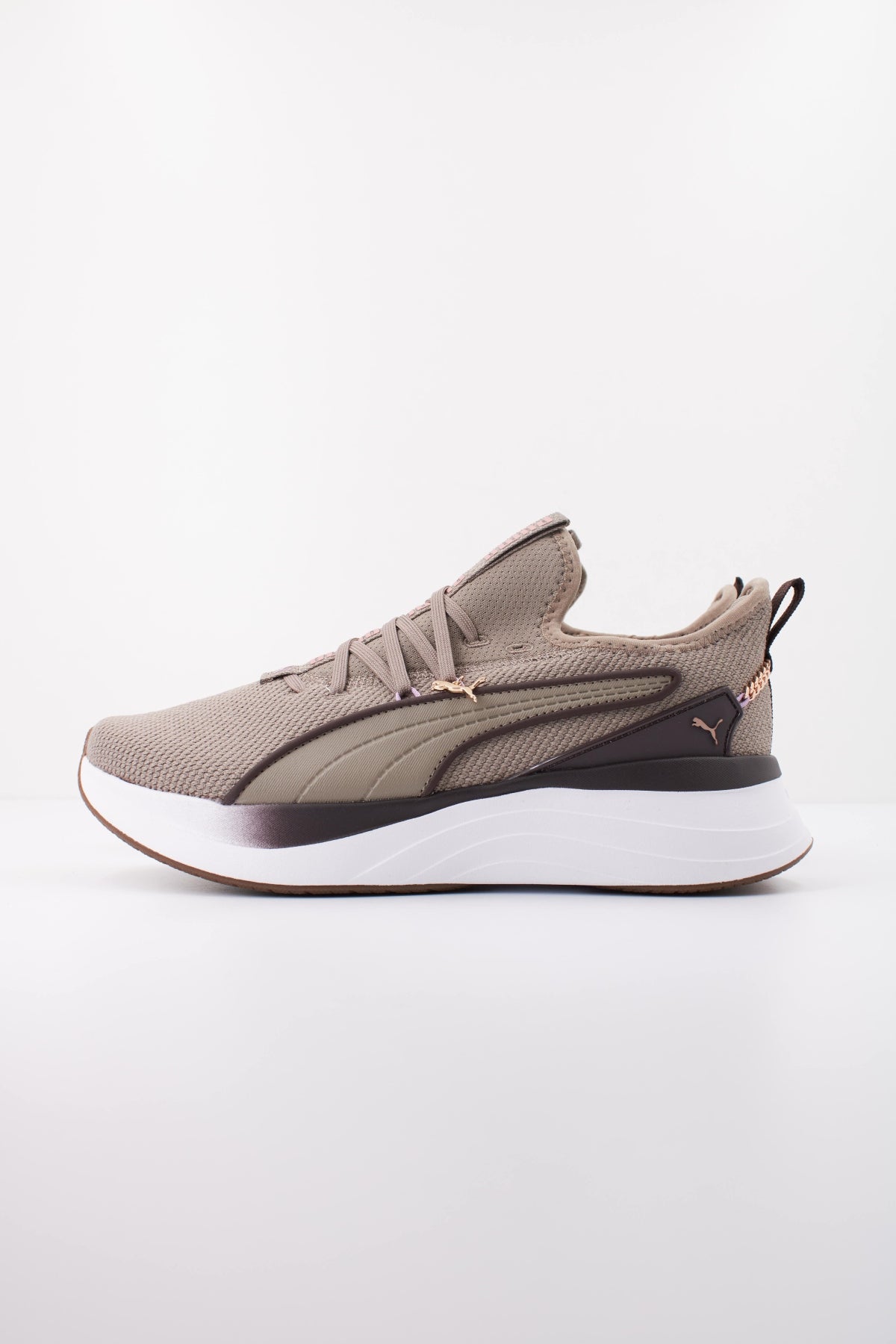PUMA SOFTRIDE SABRINA en color BEIS  (1)