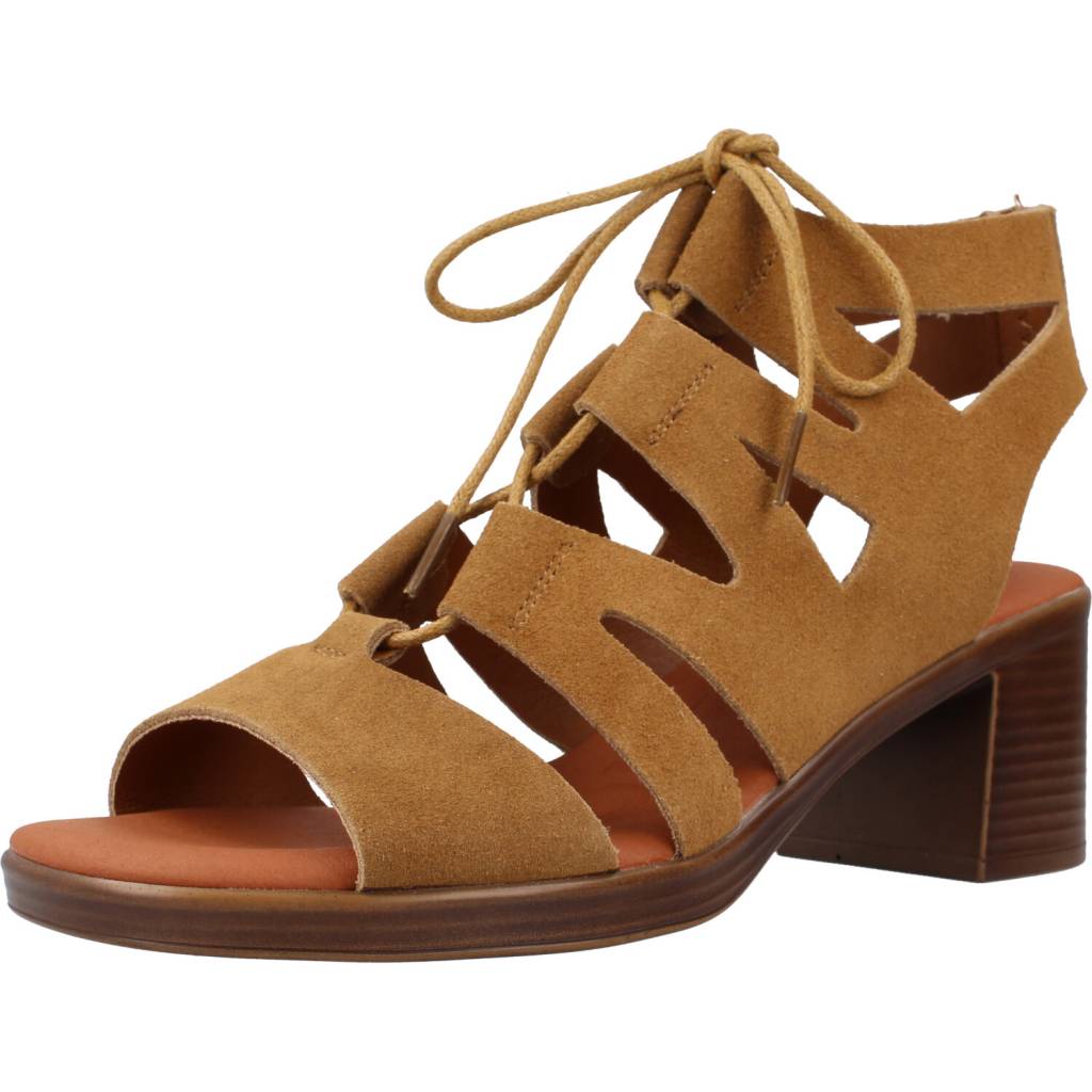 CHIKA NEW GOTICA  en color MARRON CLARO  (1)