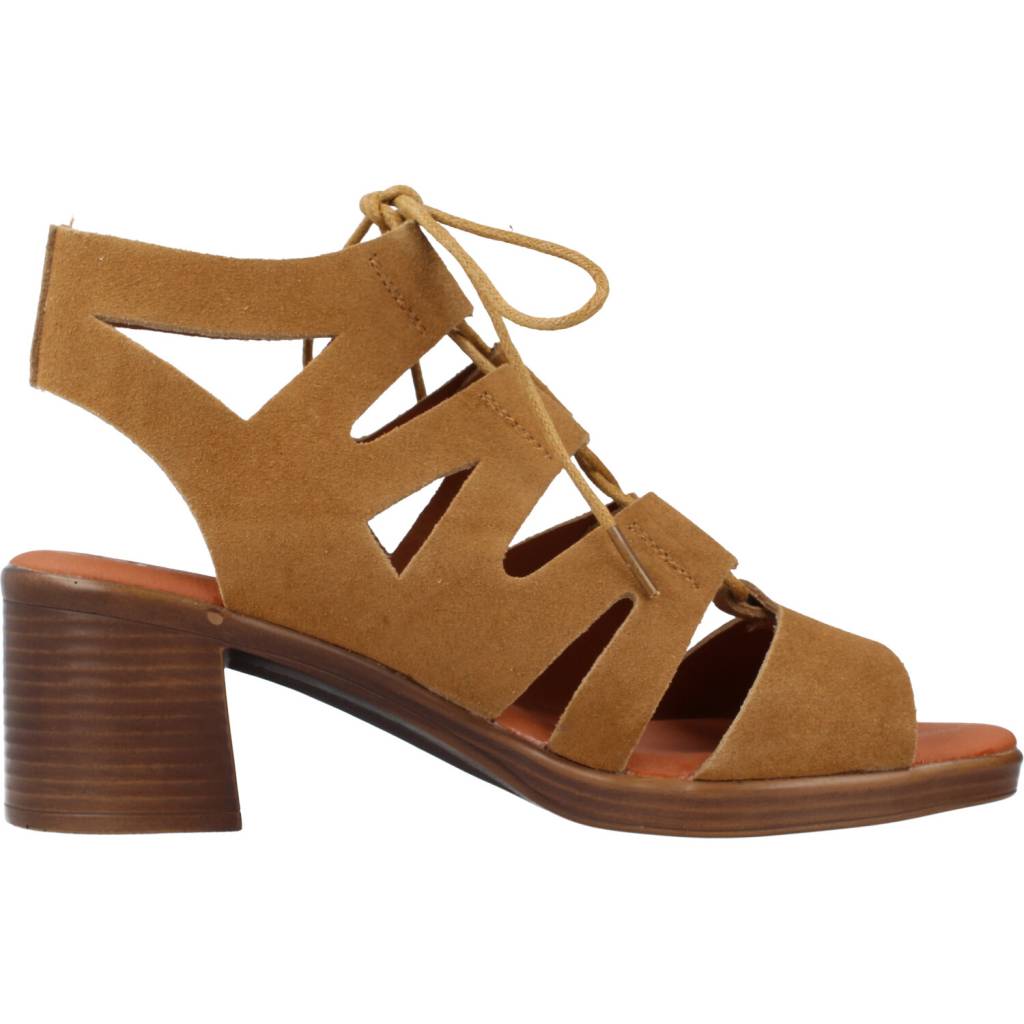 CHIKA NEW GOTICA  en color MARRON CLARO  (4)