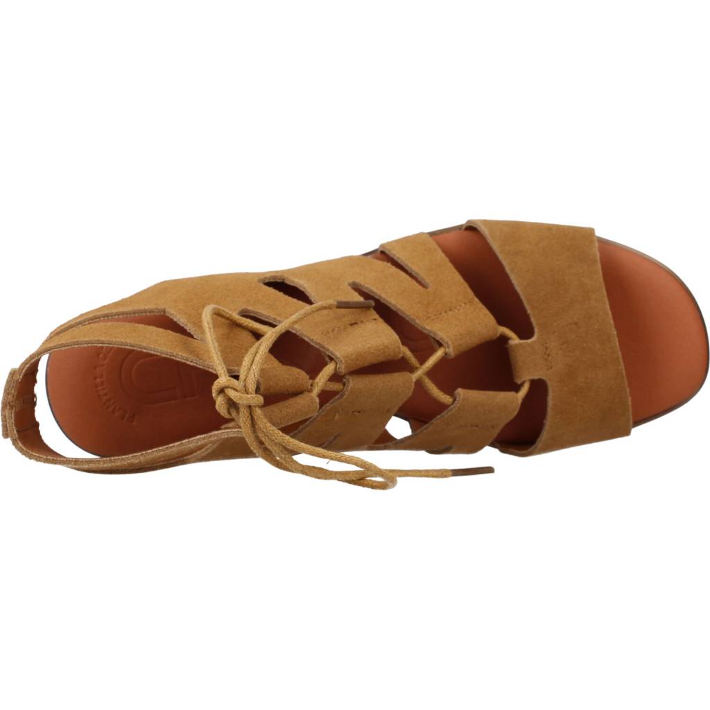 CHIKA NEW GOTICA  en color MARRON CLARO  (7)