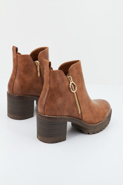 CHIKA PILAR  en color MARRON  (2)