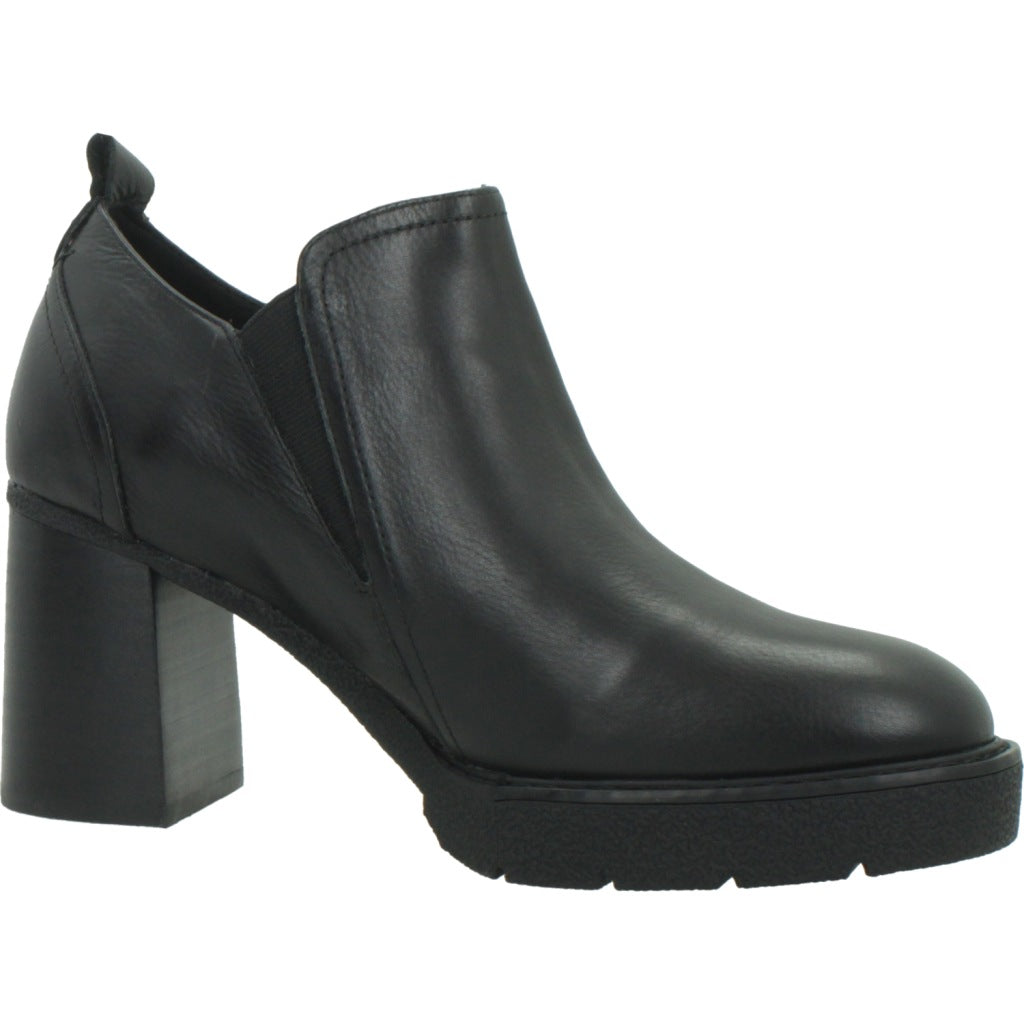 CARMELA C ZAPATO ABOTINADO en color NEGRO  (5)