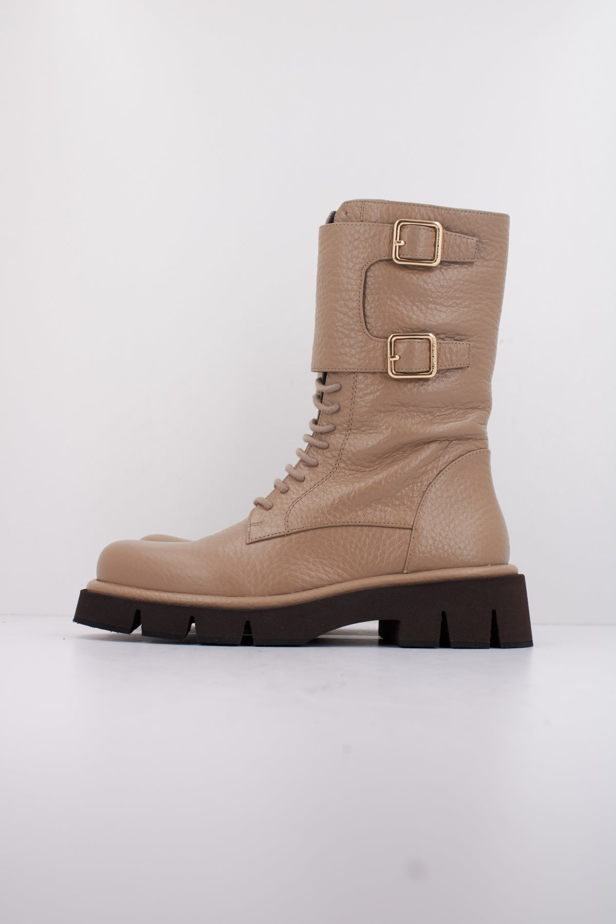 PALOMA BARCELO COMBA en color MARRON CLARO  (1)