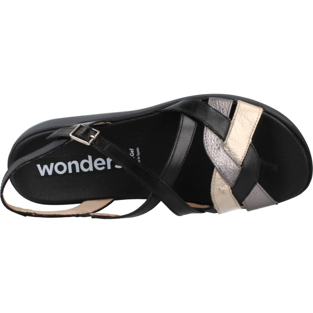 WONDERS C  en color NEGRO  (7)