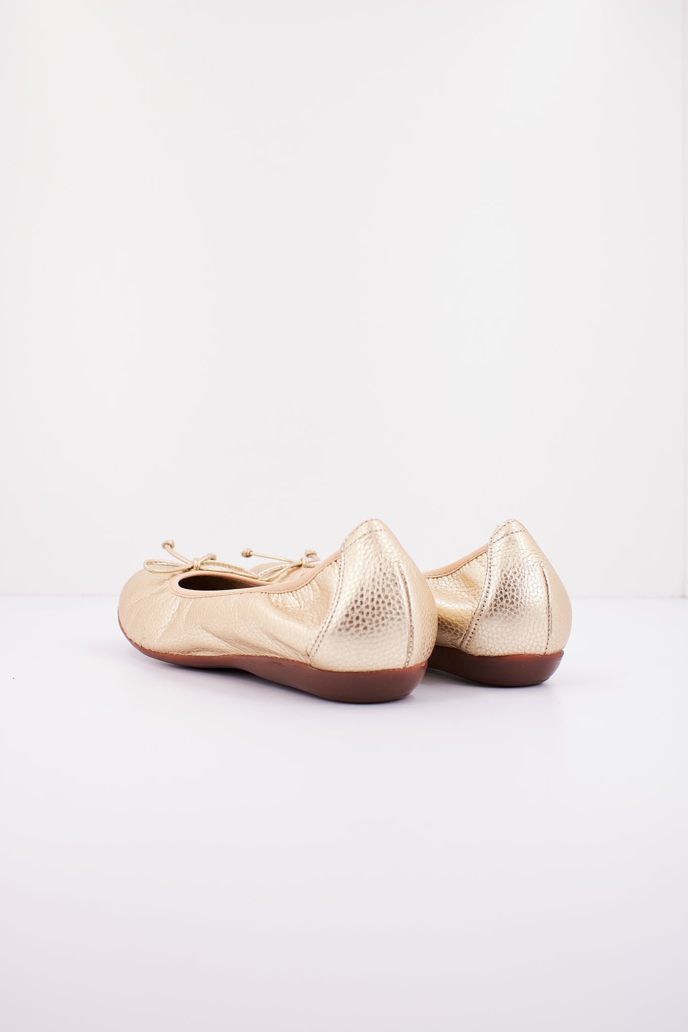 WONDERS A en color ORO  (3)