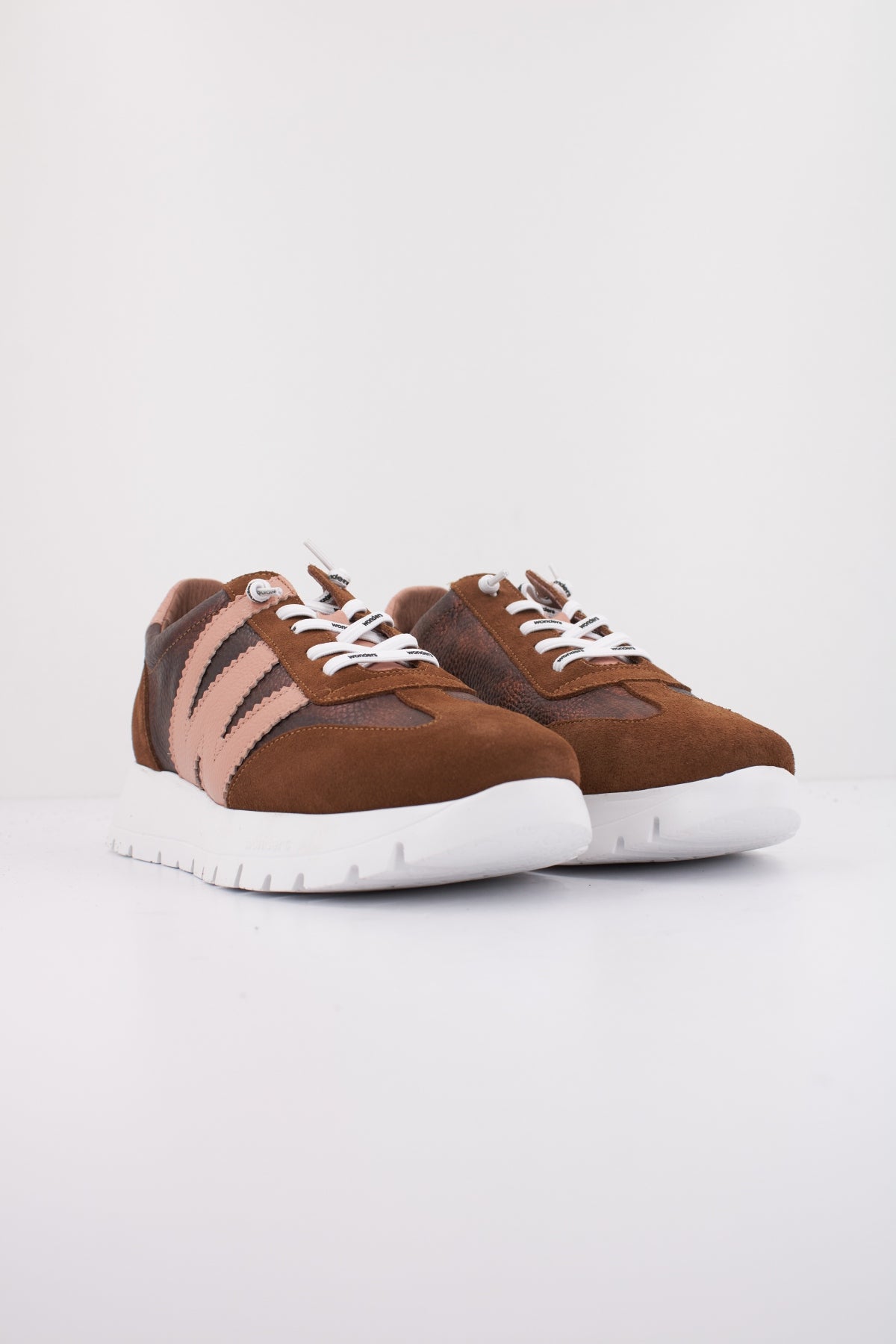 WONDERS A en color MARRON  (2)