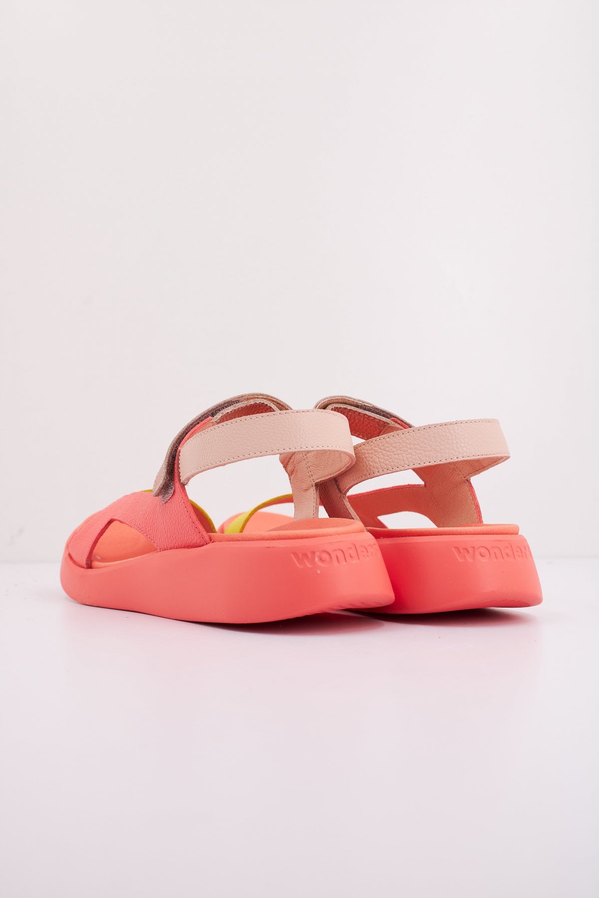 WONDERS C  en color ROSA  (4)