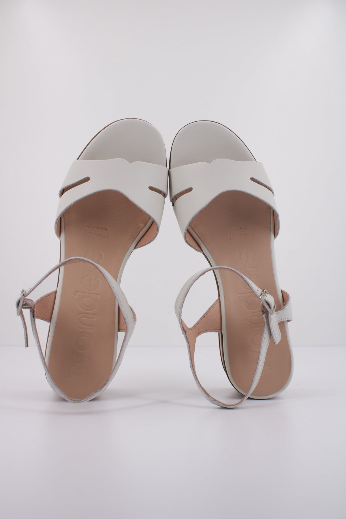 WONDERS DP en color BLANCO  (3)