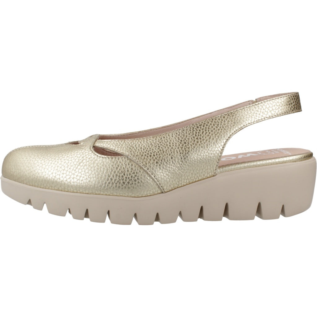 WONDERS C en color ORO  (2)