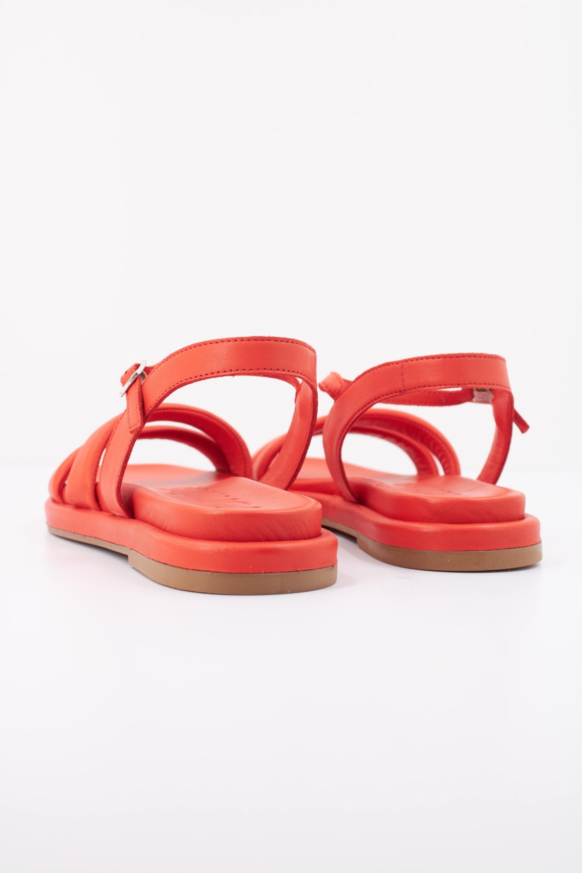 WONDERS AT en color ROJO  (4)