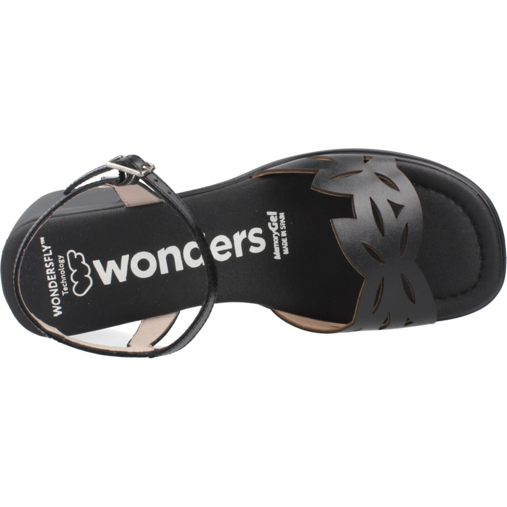 WONDERS D en color NEGRO  (7)