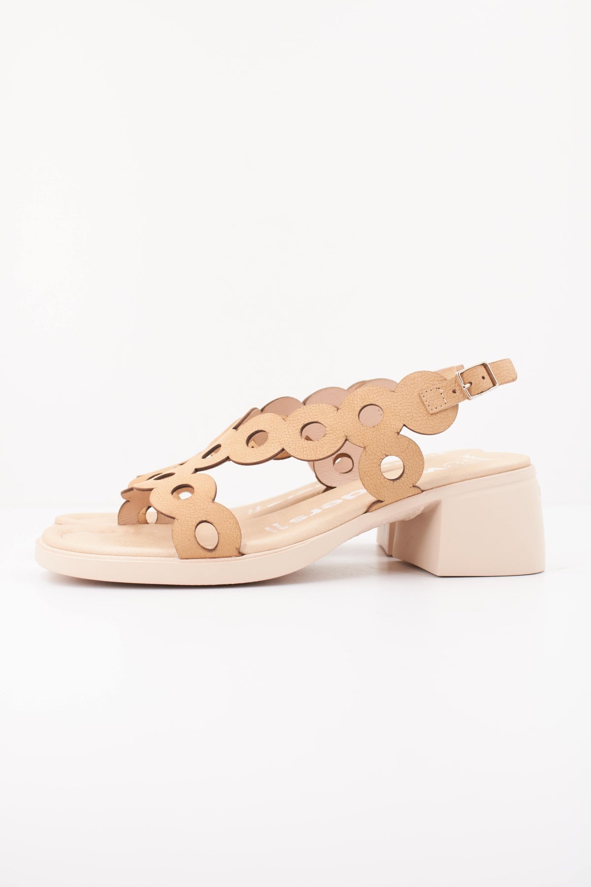 WONDERS D  en color MARRON CLARO  (1)