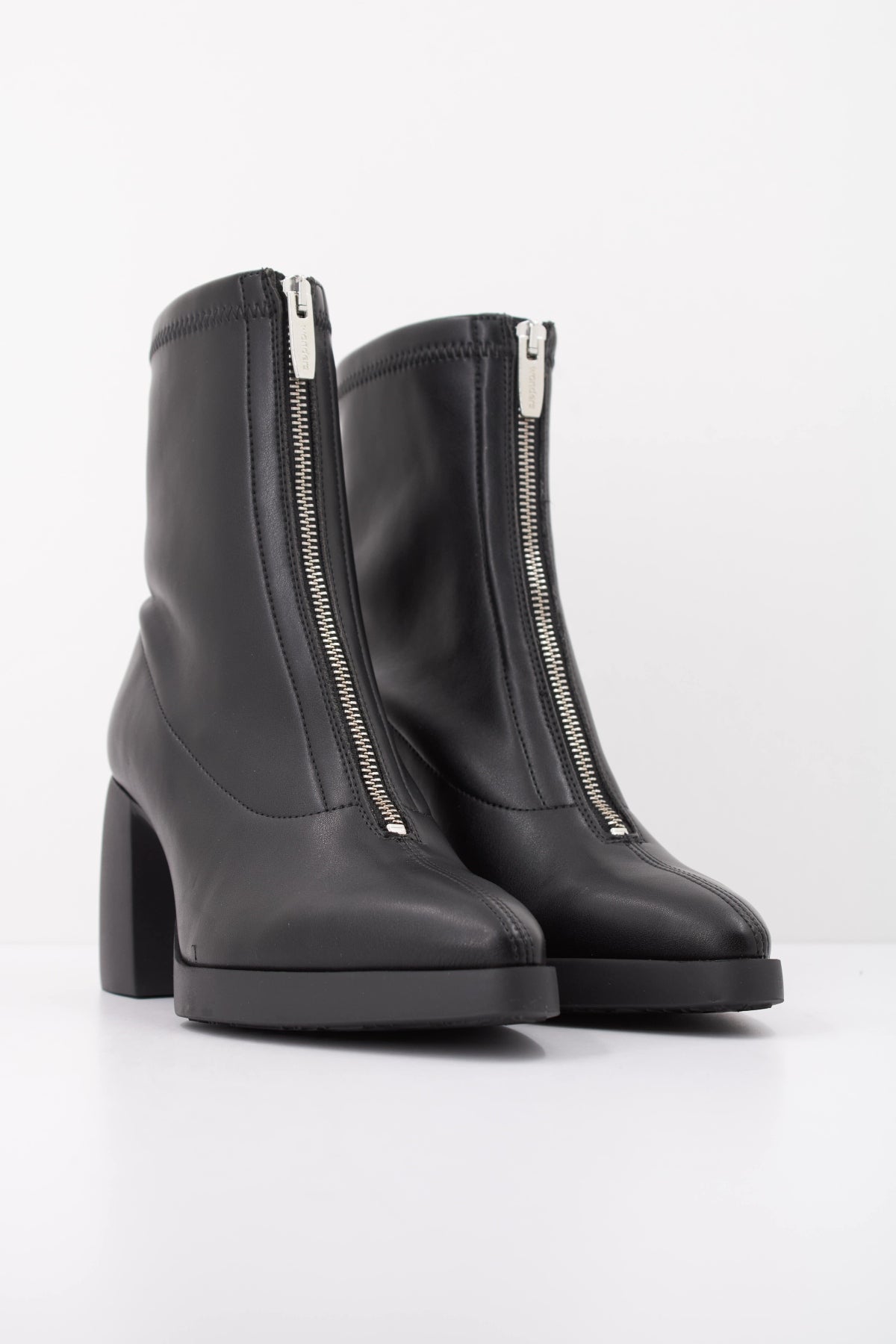 WONDERS L BOTA NEW YORK en color NEGRO  (2)