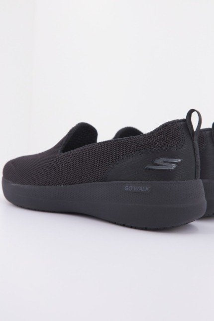 SKECHERS GO WALK STABILITY en color NEGRO  (3)