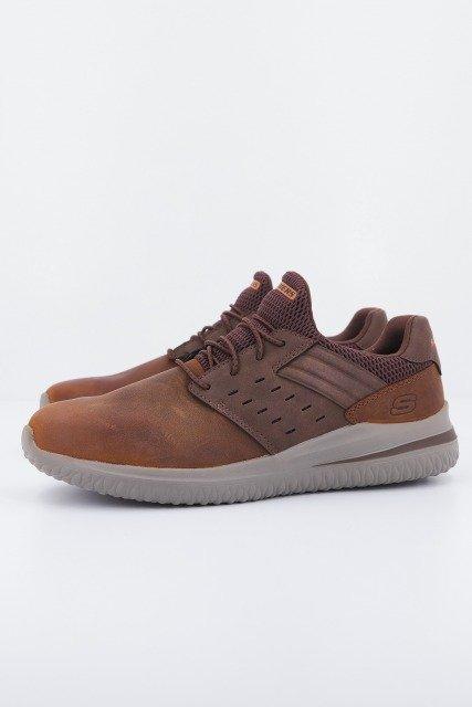 SKECHERS DELSON . EZRA en color MARRON  (1)