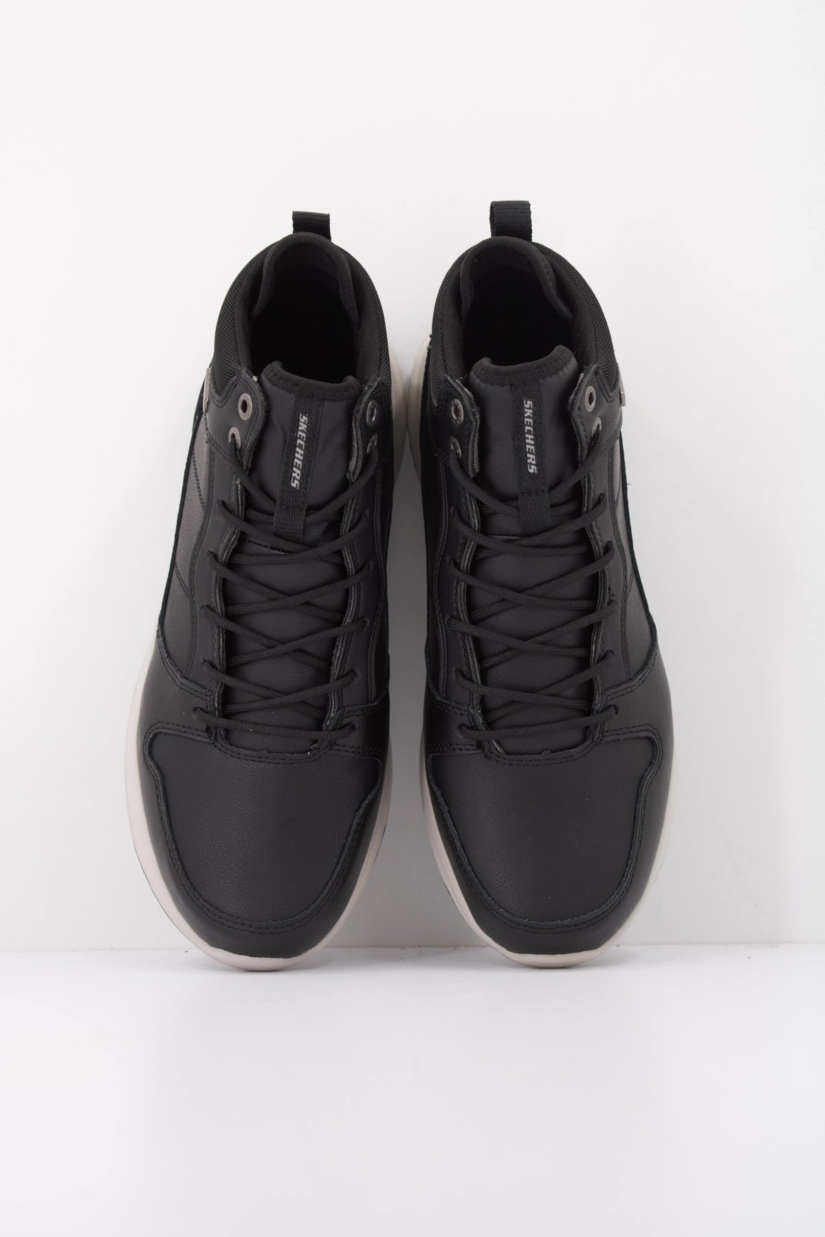 SKECHERS DELSON SELECTO en color NEGRO  (3)