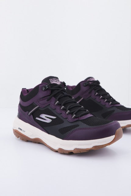 SKECHERS GO RUN TRAIL ALTITUDE HIGHL en color NEGRO  (1)