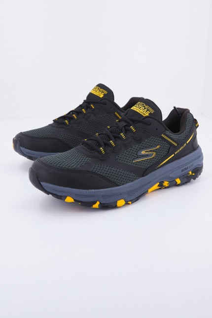 SKECHERS GO RUN TRAIL en color NEGRO  (1)