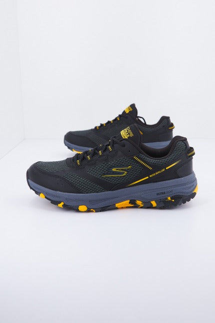 SKECHERS GO RUN TRAIL en color NEGRO  (2)
