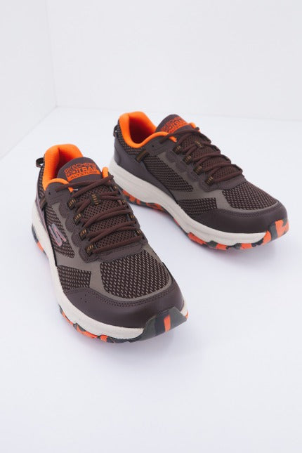 SKECHERS GO RUN TRAIL en color MARRON  (3)