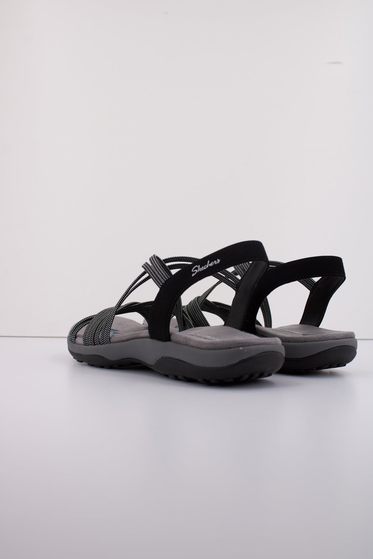 SKECHERS REGGAE SLIM - TURN IT UP en color NEGRO  (4)