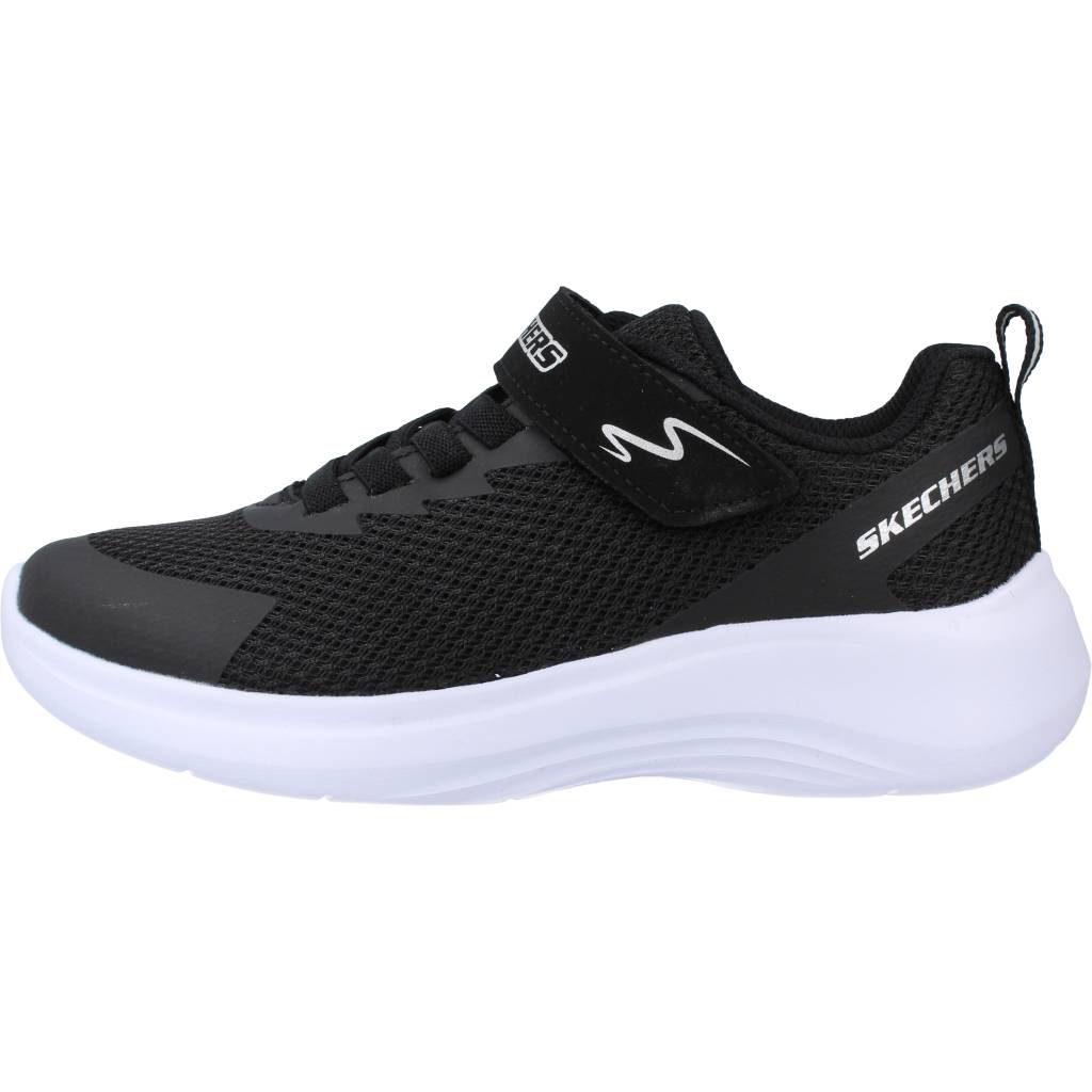 SKECHERS  SELECTORS en color NEGRO  (2)