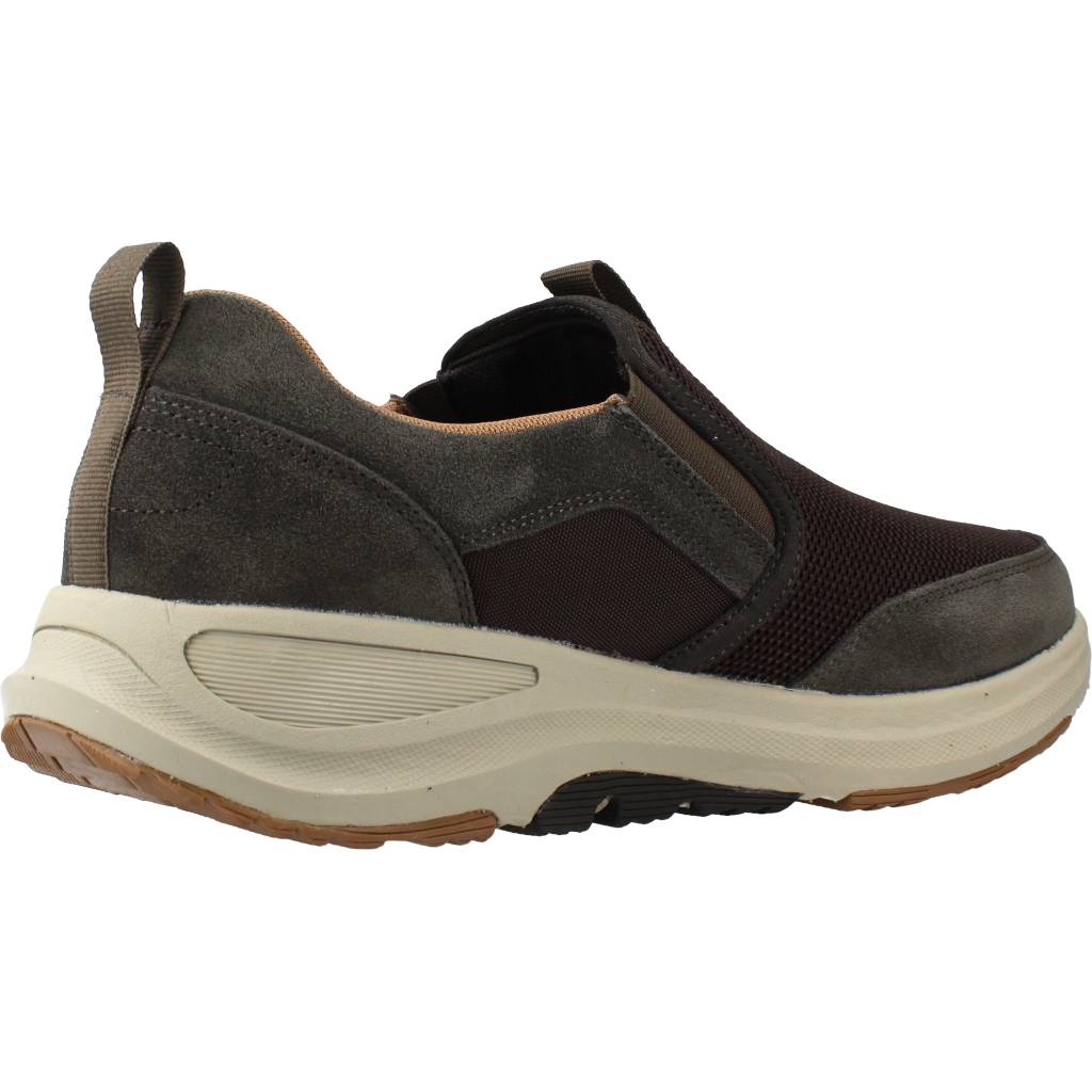 SKECHERS GO WALK OUTDOOR - ANDES en color GRIS  (3)