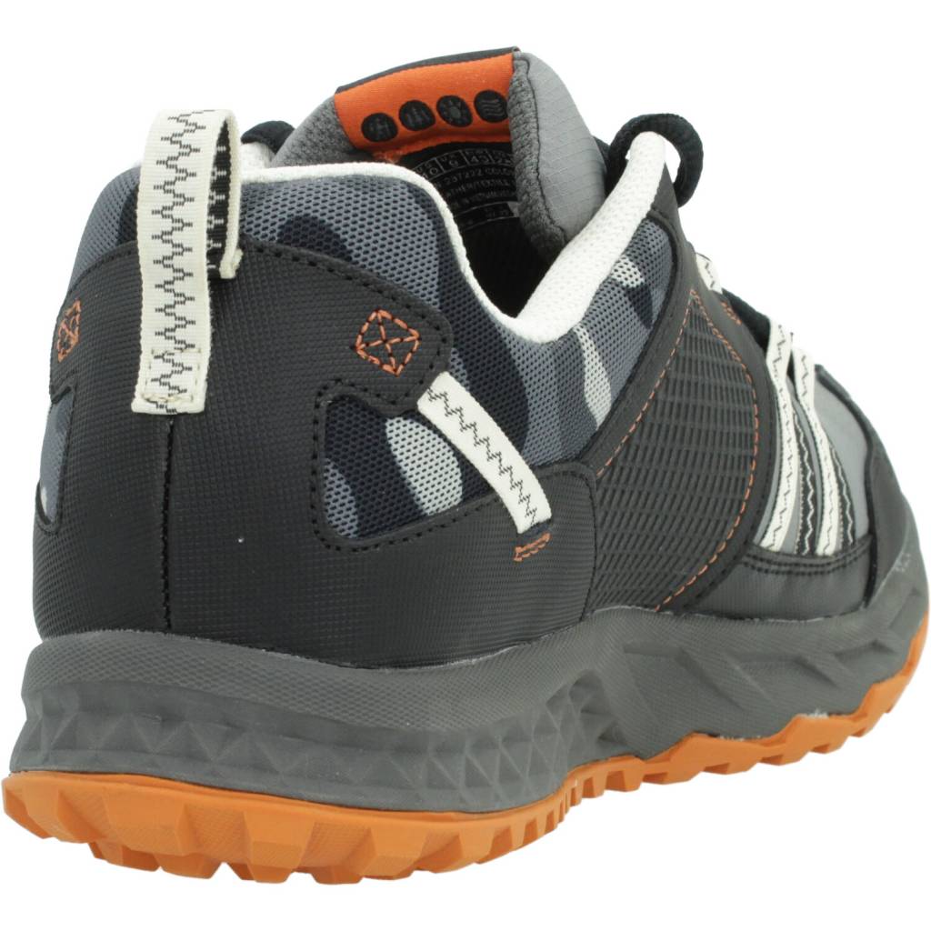 SKECHERS ESCAPE PLAN en color NEGRO  (3)