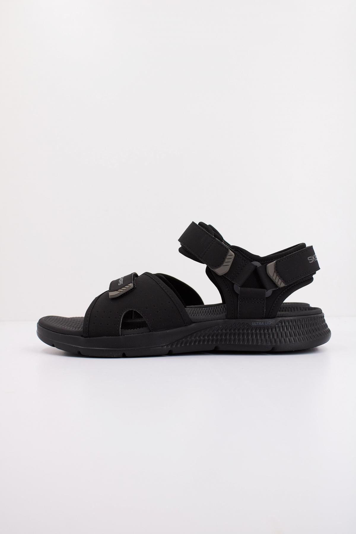 SKECHERS GO CONSISTENT SANDAL en color NEGRO  (1)