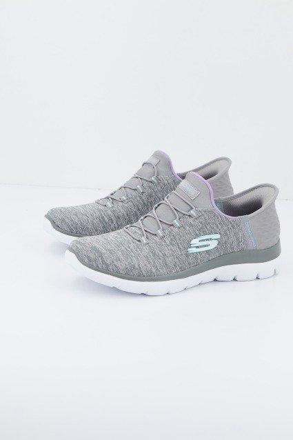 SKECHERS SLIP-INS: SUMMITS- DAZZLING HAZE en color GRIS  (1)