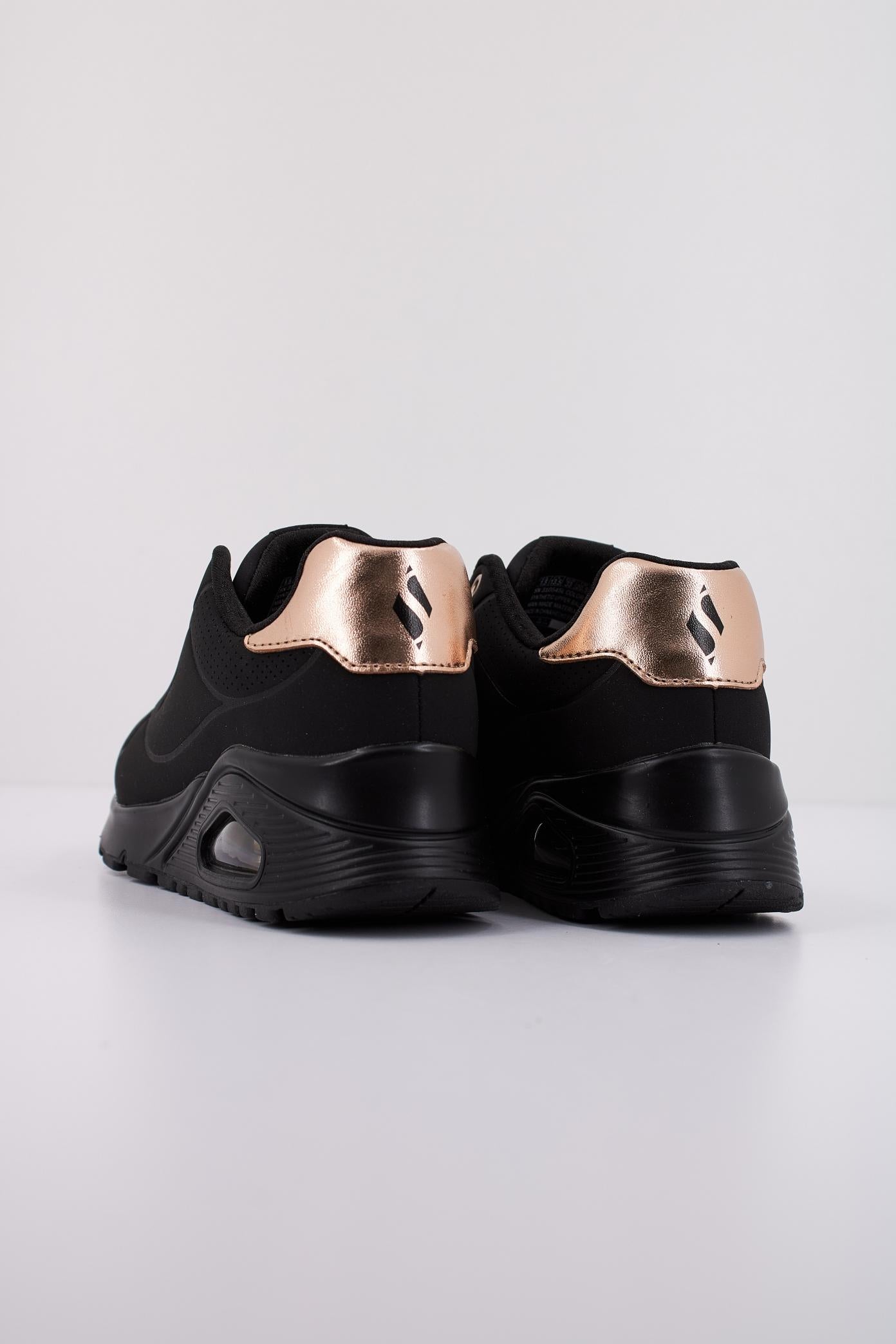 SKECHERS UNO GEN - SHIMMER A en color NEGRO  (4)
