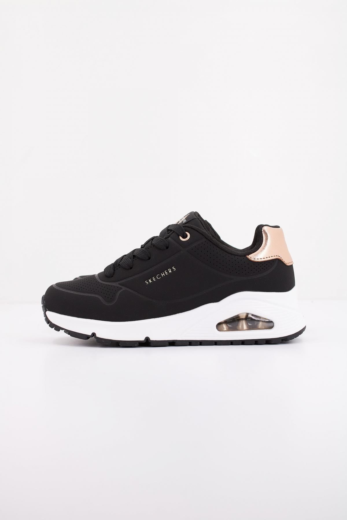 SKECHERS UNO GEN en color NEGRO  (1)
