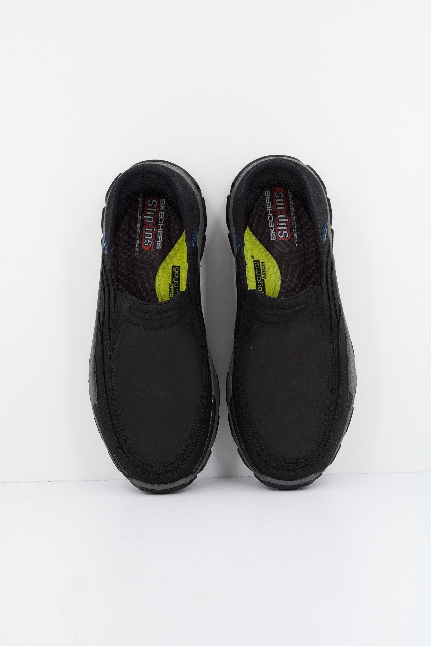 SKECHERS SLIP-INS: S en color NEGRO  (2)