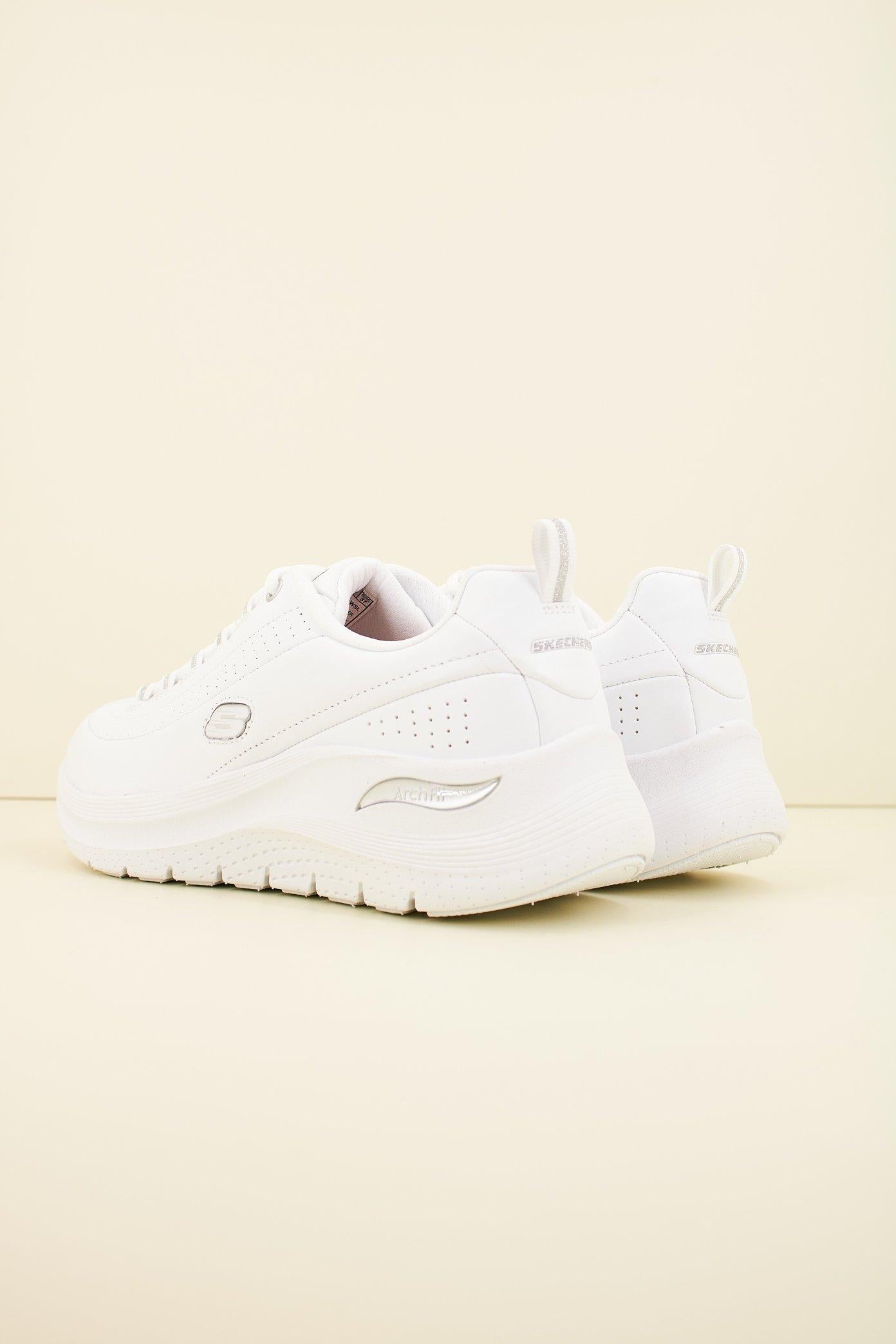 SKECHERS ARCH FIT . en color BLANCO  (3)