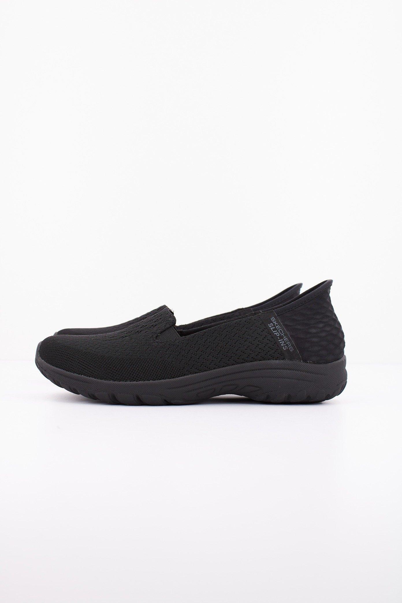 SKECHERS SLIP-INS S en color NEGRO  (1)