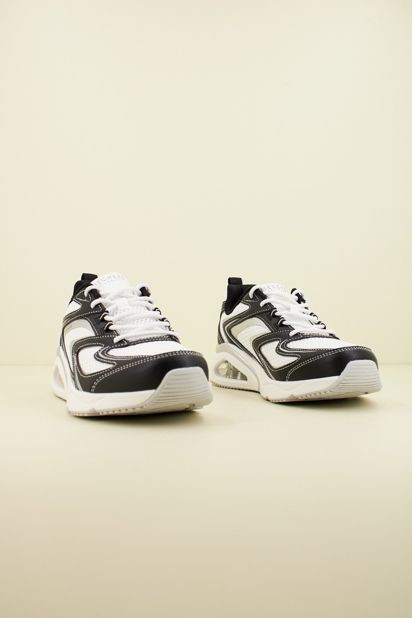 SKECHERS TRES-AIR UNO en color BLANCO  (2)