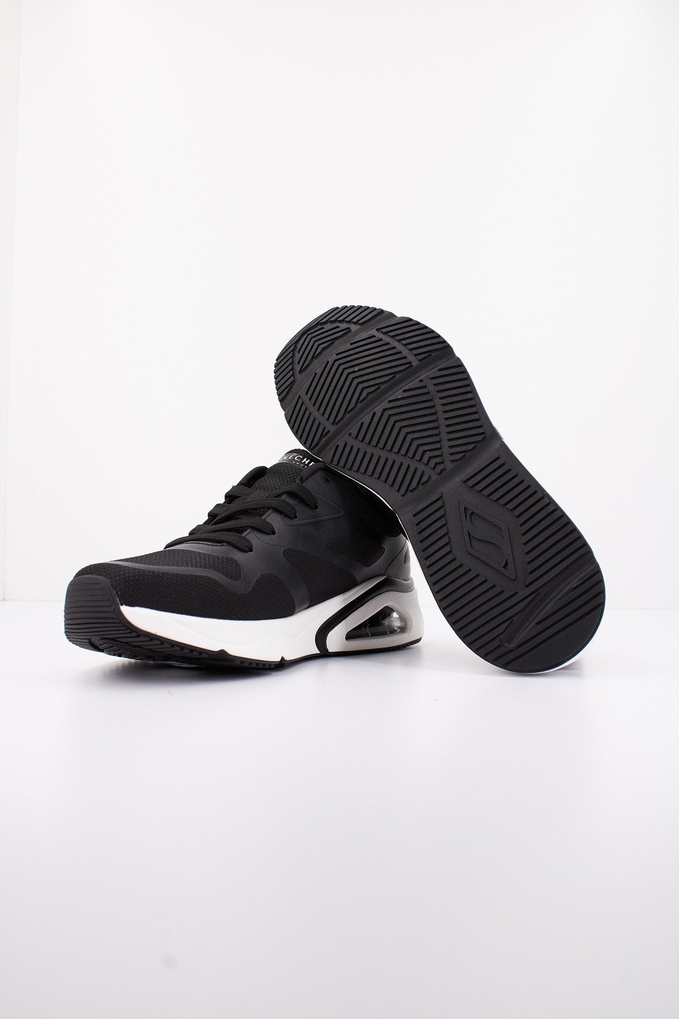 SKECHERS  TRES-AIR UNO en color NEGRO  (4)