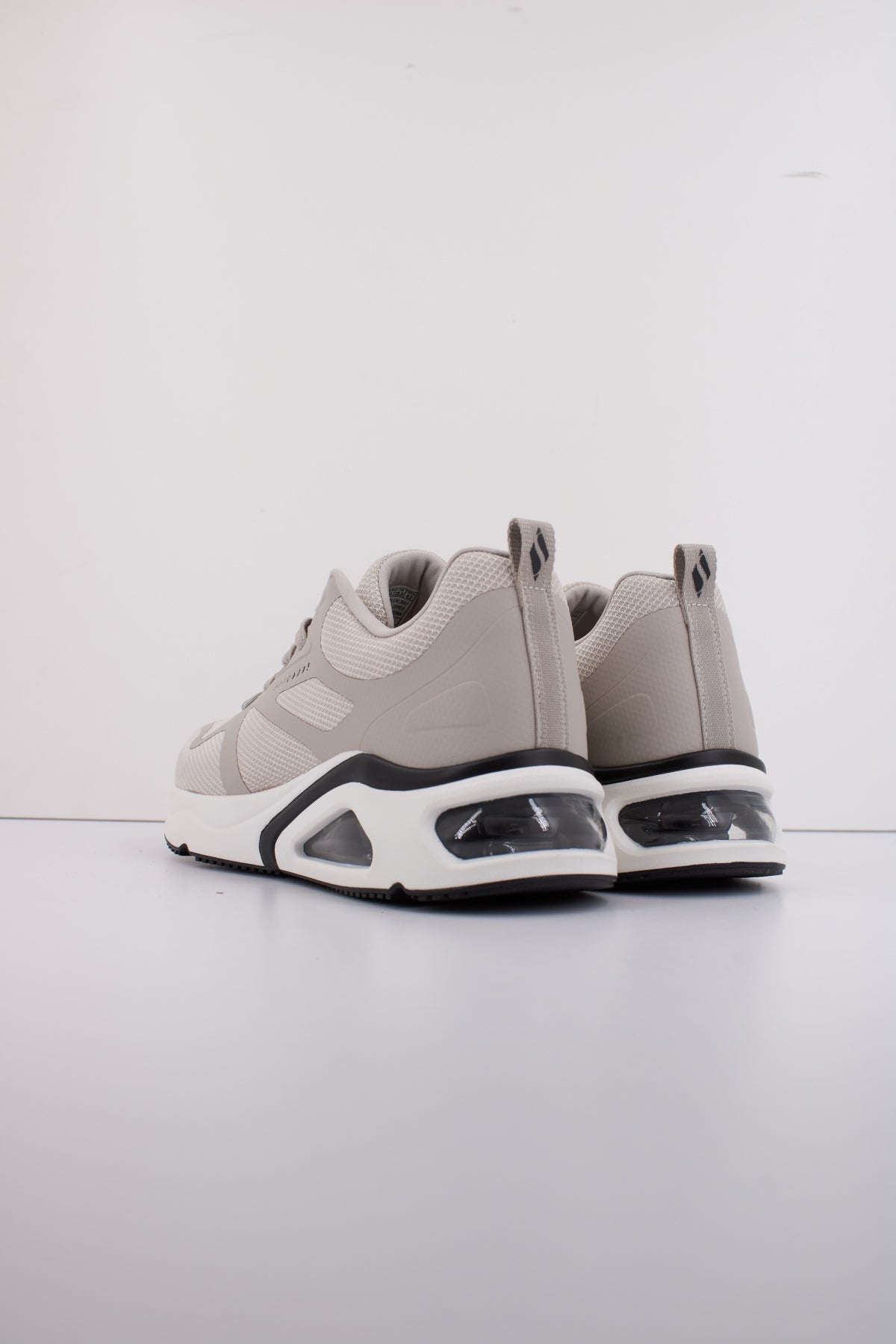 SKECHERS AIR UNO -REVOLU en color BEIS  (4)