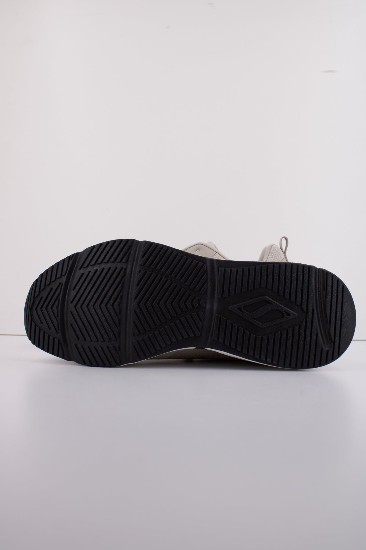 SKECHERS AIR UNO -REVOLU en color BEIS  (5)