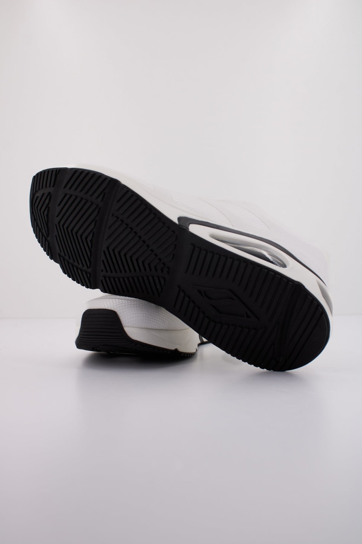 SKECHERS AIR UNO -REVOLU en color BLANCO  (5)