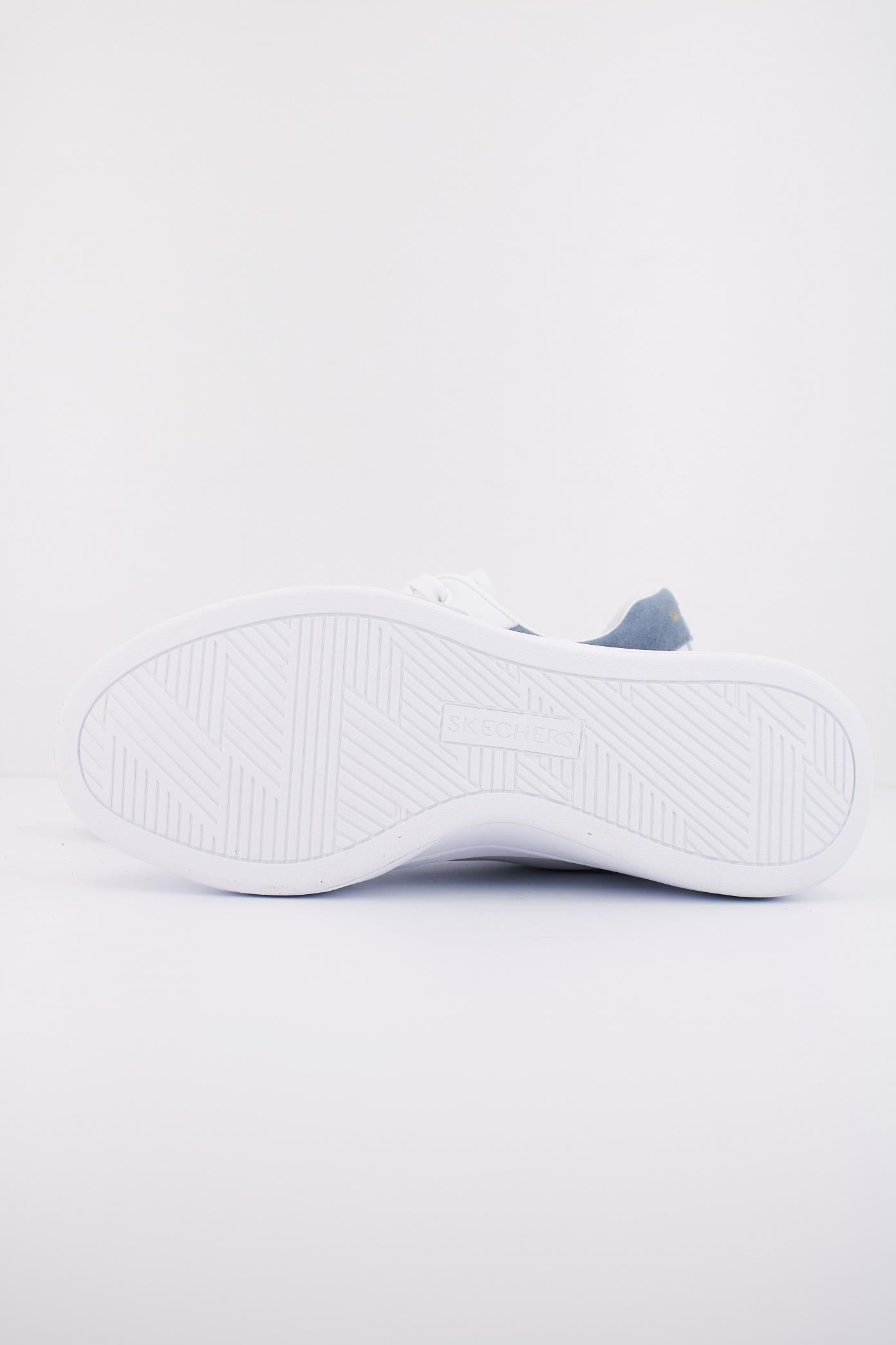SKECHERS CORDOBA CLASSIC en color BLANCO  (5)